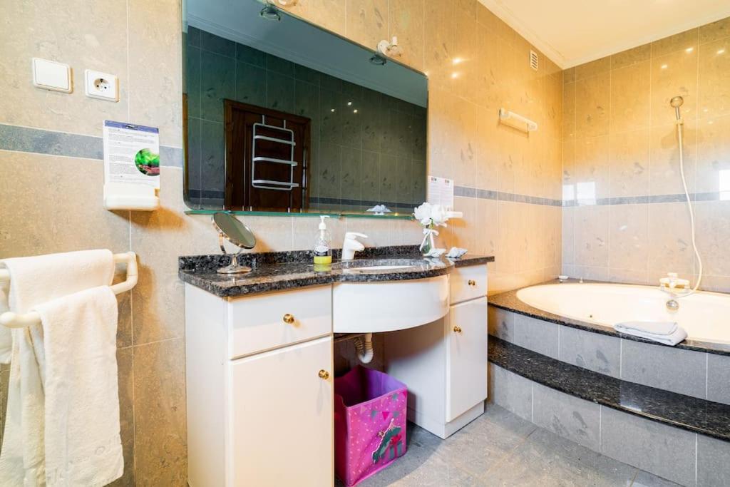 Casa Monte Beira Rio Touguinho Экстерьер фото